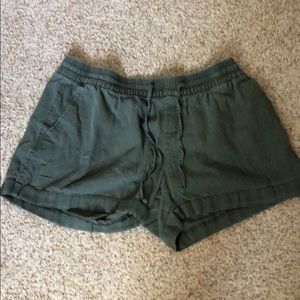 Olive elastic waist band shorts